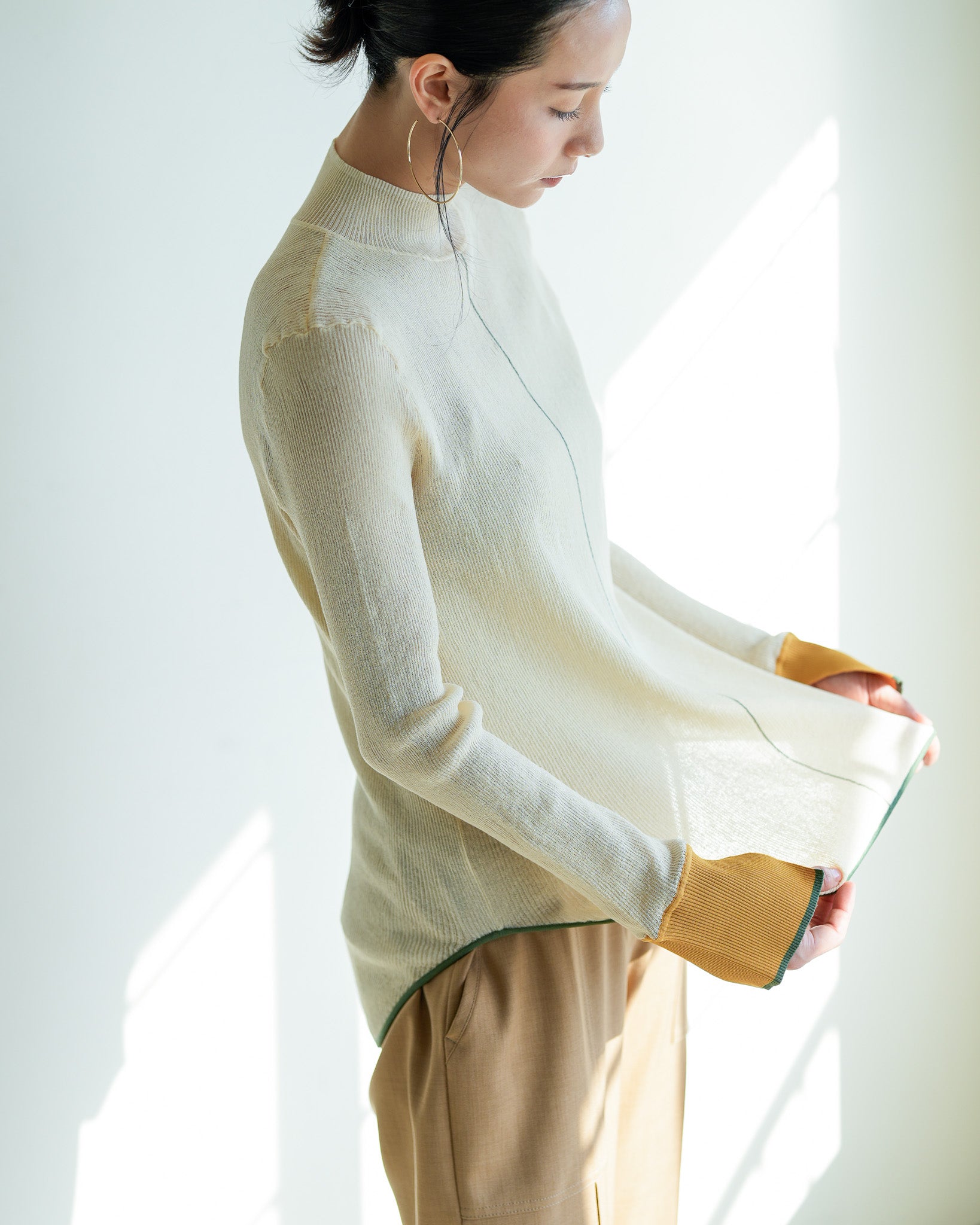 9/3発売]バイカラープリーツシアーニット – Lallia Mù
