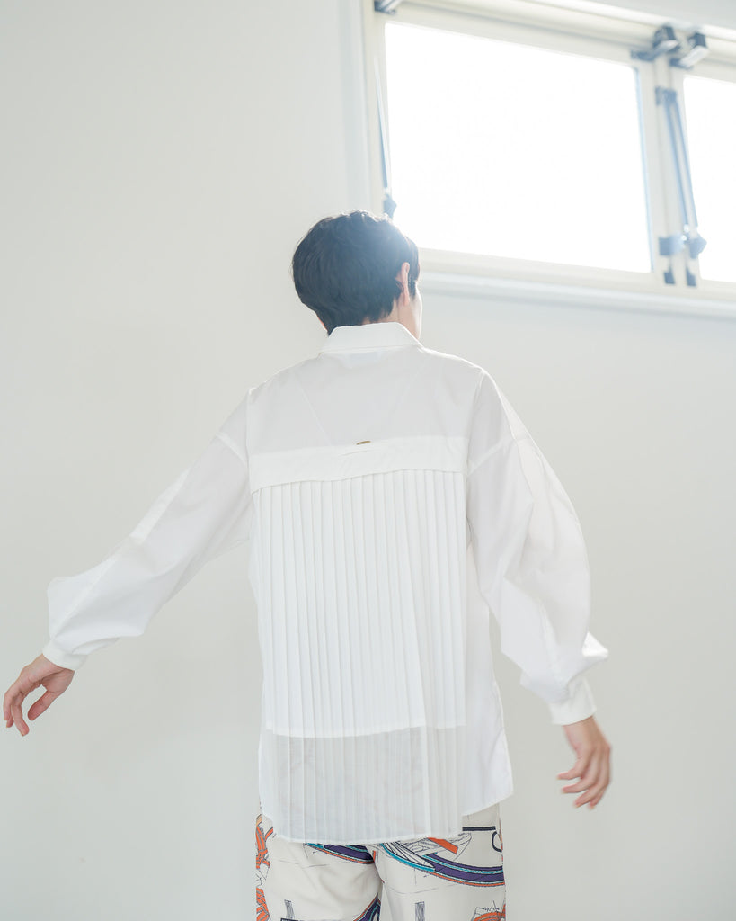 uuuuu　COLUMN / バックプリーツシャツ バックプリーツシャツ – Lallia Mù