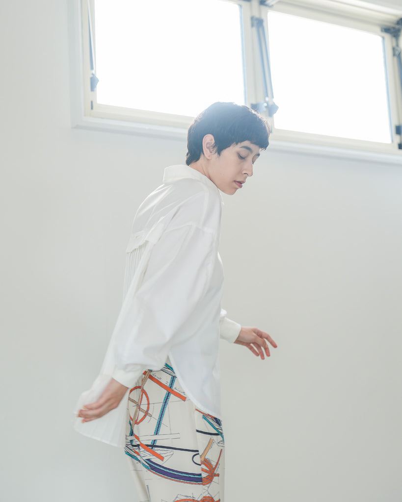 バックプリーツシャツ – Lallia Mù