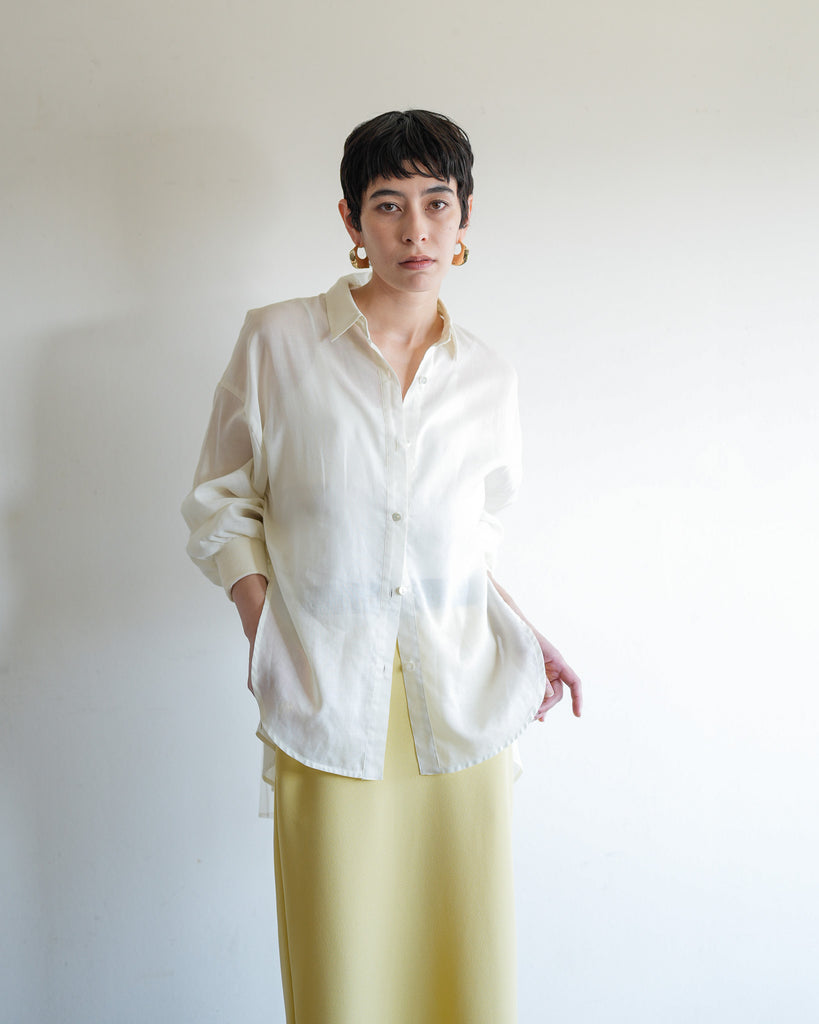 lia出品 バックプリーツレイヤードシアーシャツ – Lallia Mù